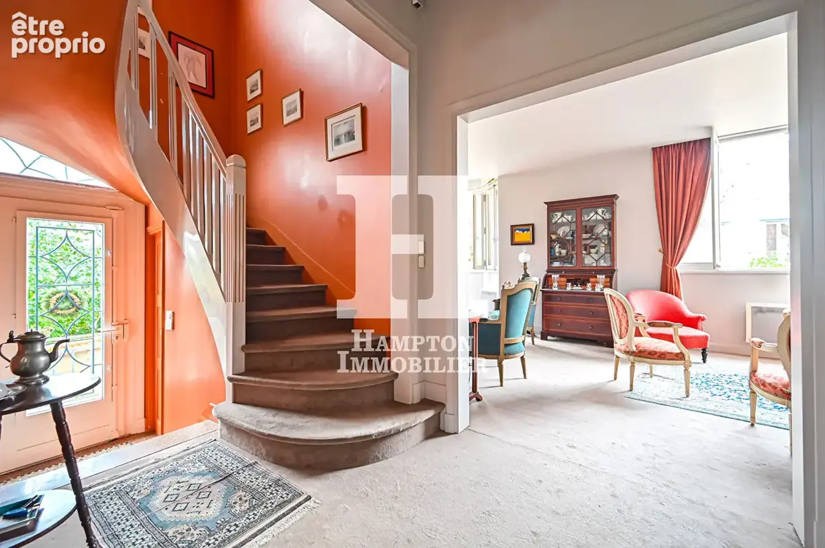 RER Nogent - Le Perreux / Rue Jean Baptiste Coignard. Maison 6 pièces de 148.80 m2 avec jardin - photo 5
