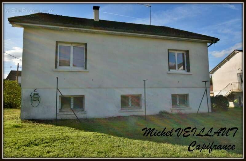 Maison à DORNES