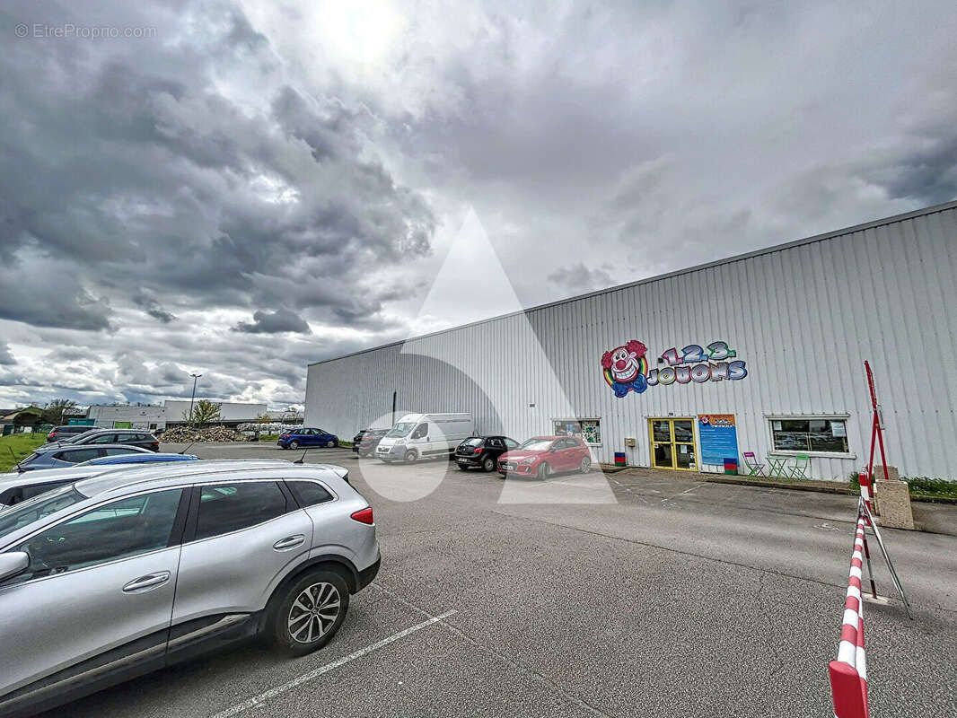 Commerce à CHAMPFORGEUIL