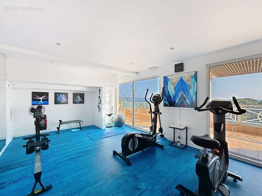 Appartement à VALLAURIS