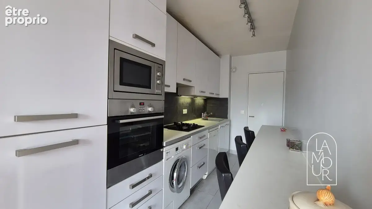 Appartement 90 m² à Paris-19e  - photo 6