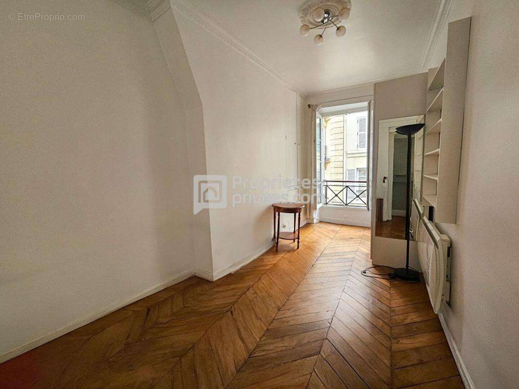 Appartement à PARIS-9E