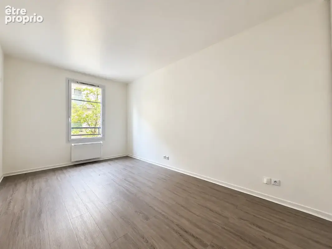 BOBIGNY Jean Rostand - Duplex 4 pièces terrasses et parking - photo 7