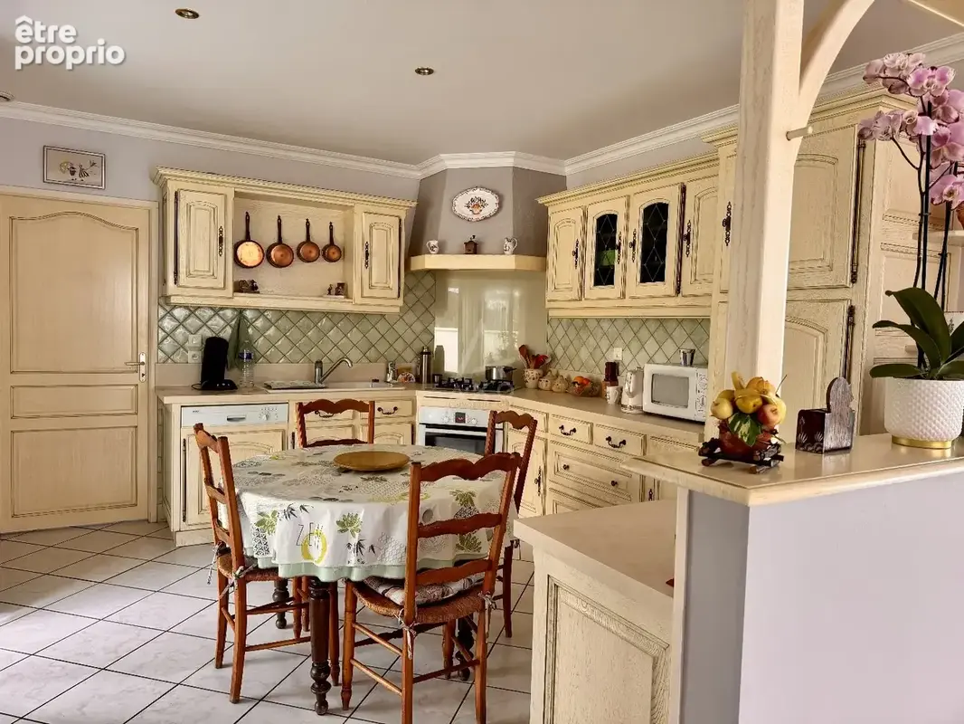 SOYAUX, secteur calme  Très jolie maison sur sous-sol total  Vue exceptionnelle - photo 6
