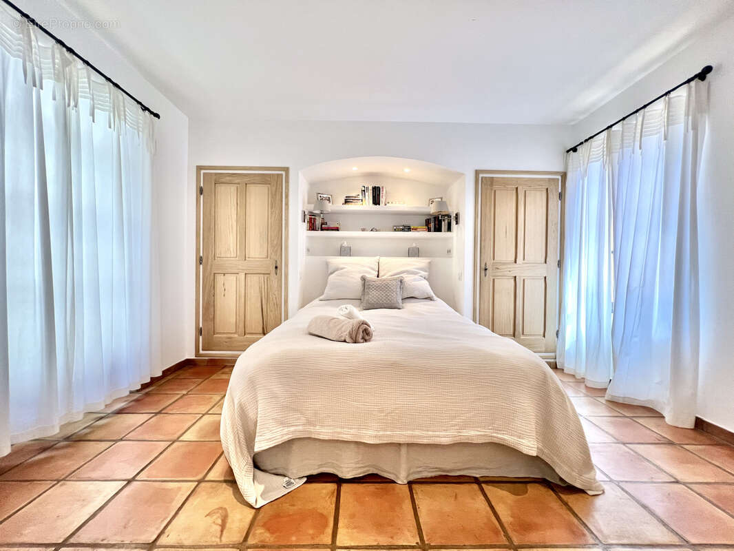 Maison à PLAN-DE-LA-TOUR