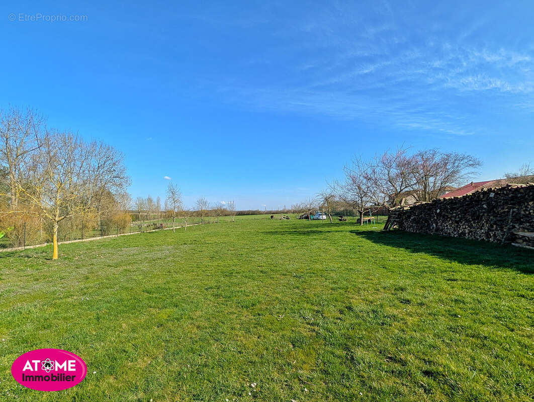 Maison à MOUAVILLE