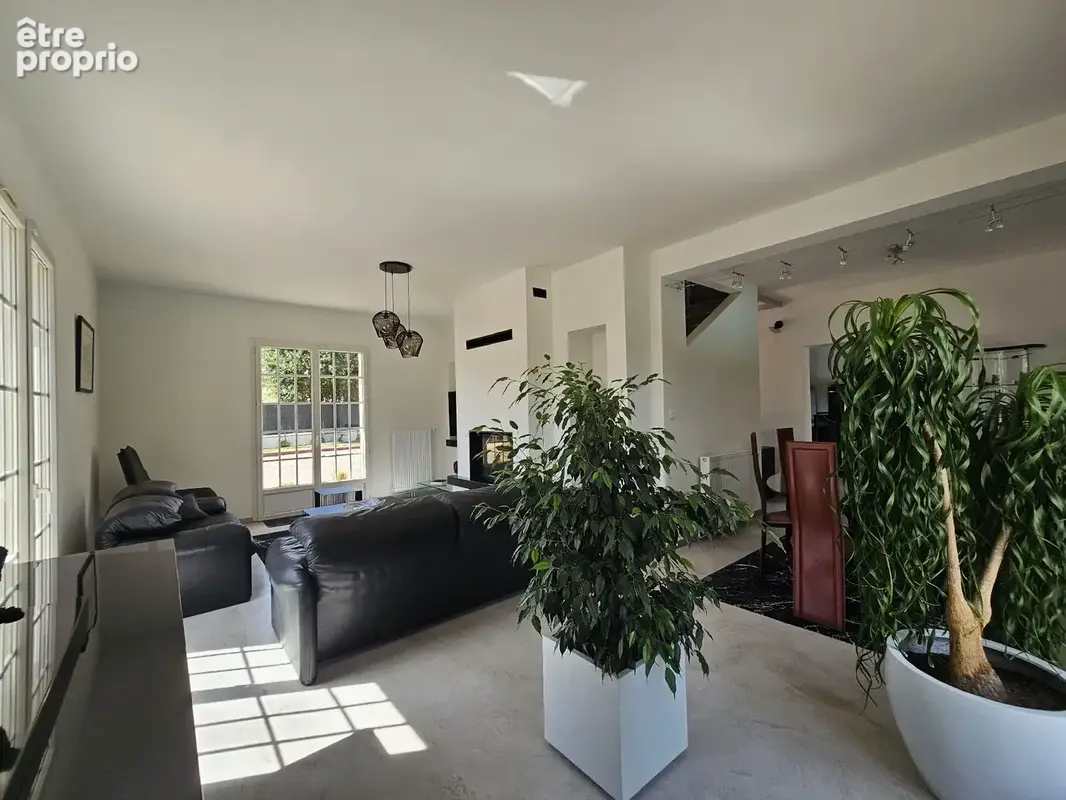 Bellerive-sur-allier   villa de caractère avec piscine et parc arboré ! - photo 7