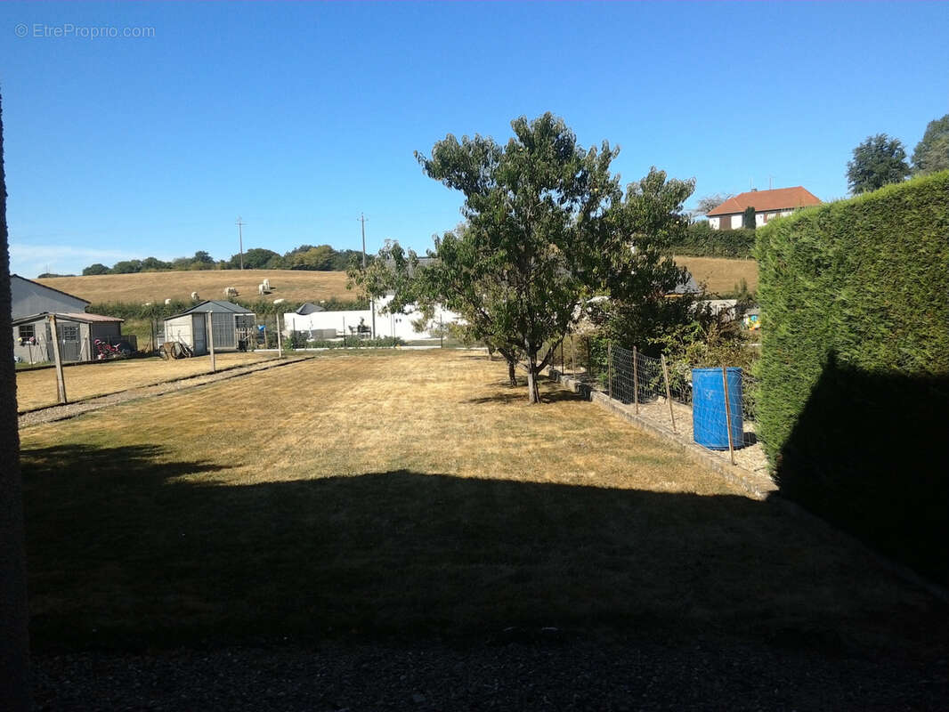 Maison à VENDENESSE-SUR-ARROUX