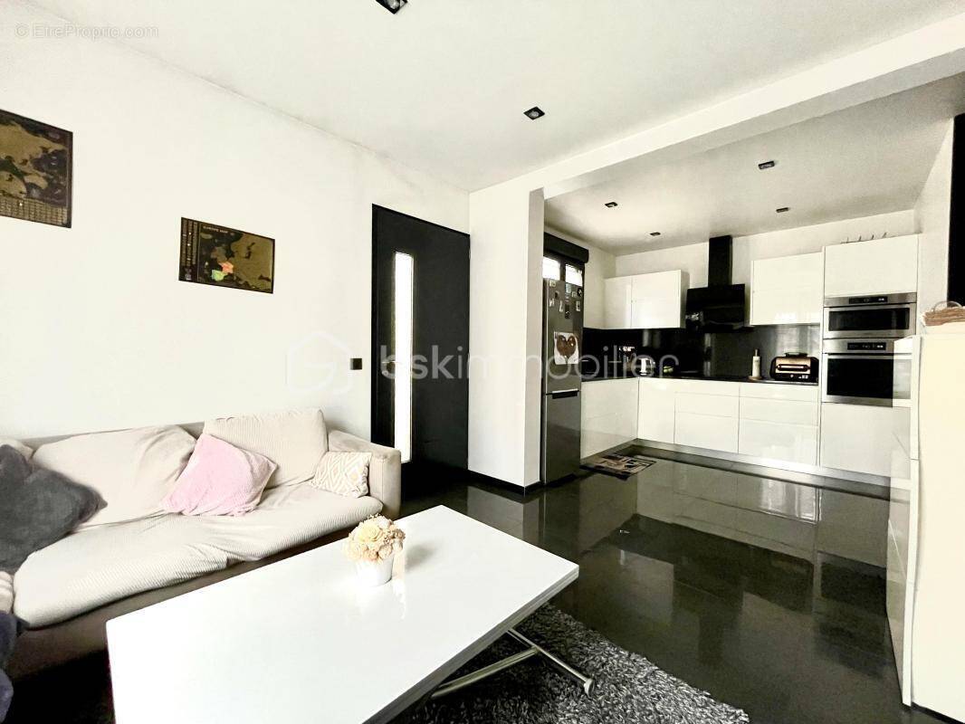 Appartement à MAISONS-ALFORT