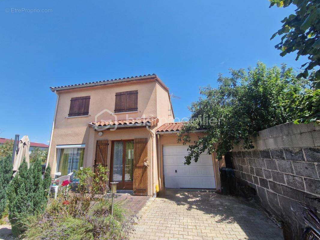 Maison à SURY-LE-COMTAL