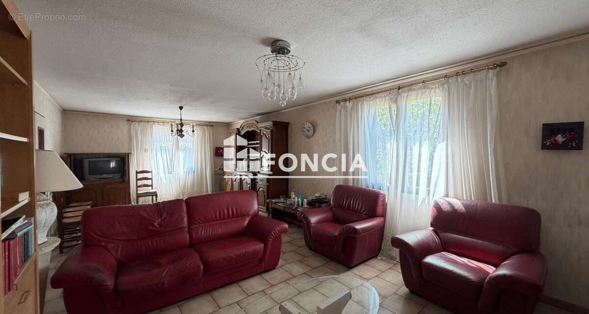 Maison à BORMES-LES-MIMOSAS