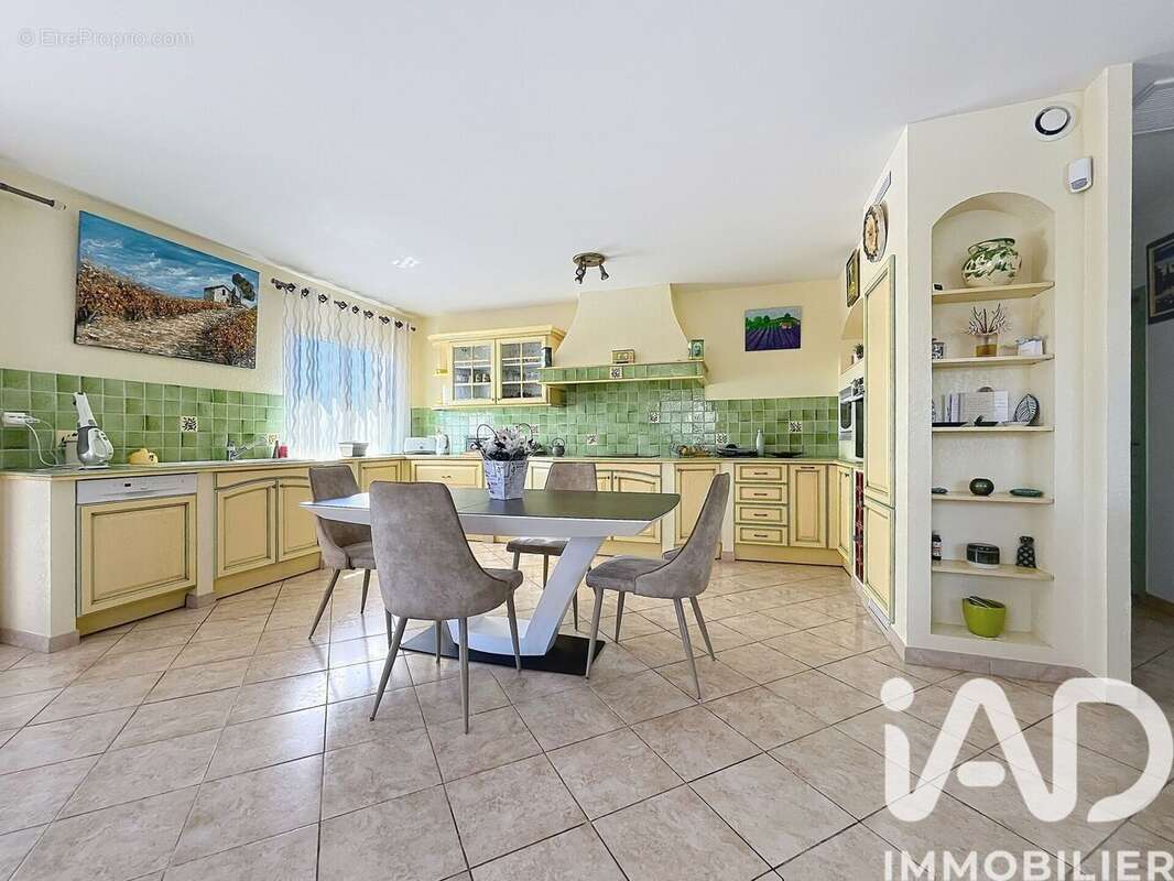 Maison 146 m² à Caves  - photo 3
