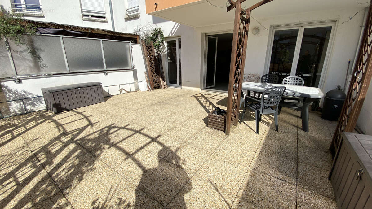 Appartement à SAINT-MARTIN-D'HERES