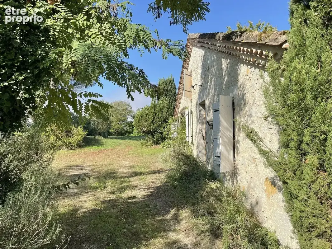 Un hameau privé dans le nord du Gers - photo 18