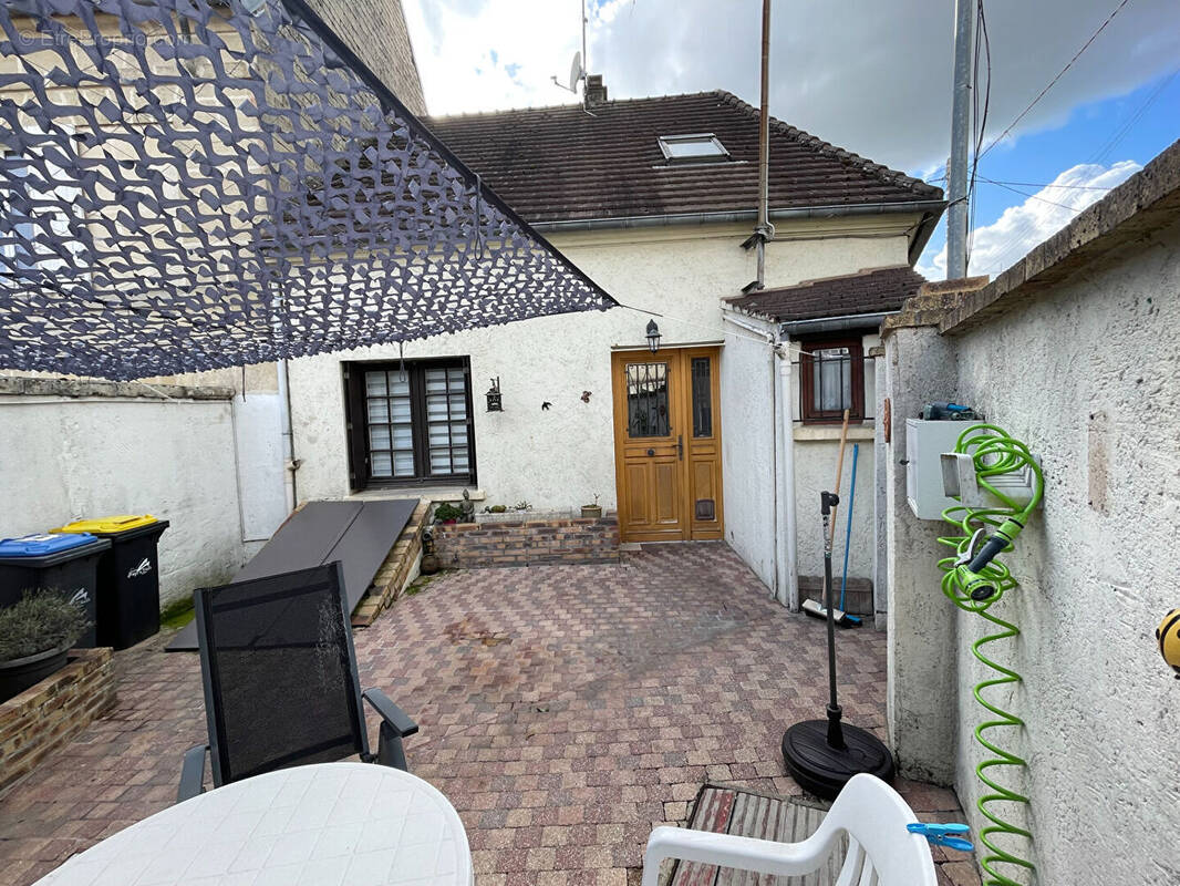 Maison à LE MESNIL-EN-THELLE