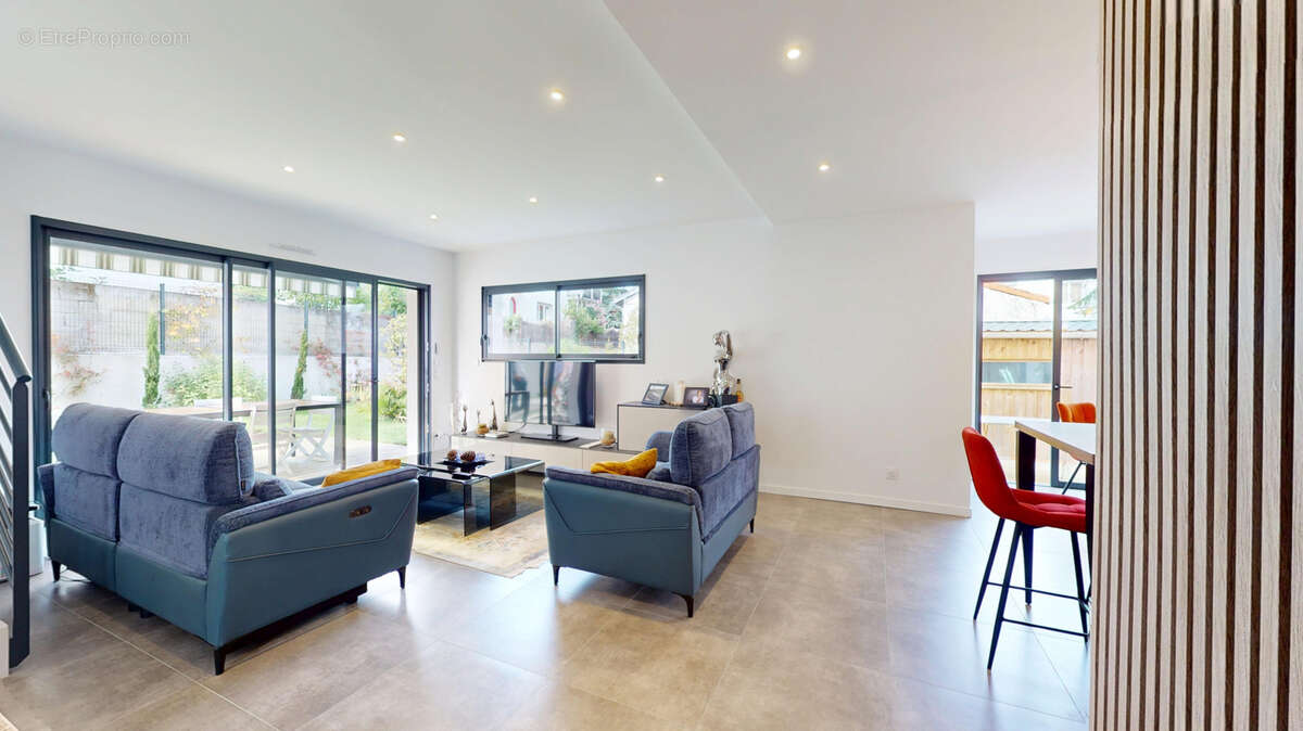 Maison à VAUX-SUR-MER