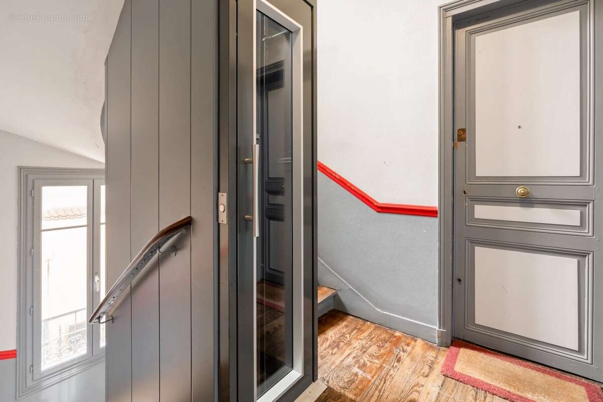 Appartement à LEVALLOIS-PERRET