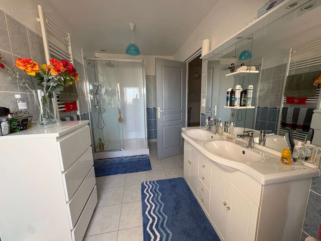 Maison à TERRASSON-LAVILLEDIEU