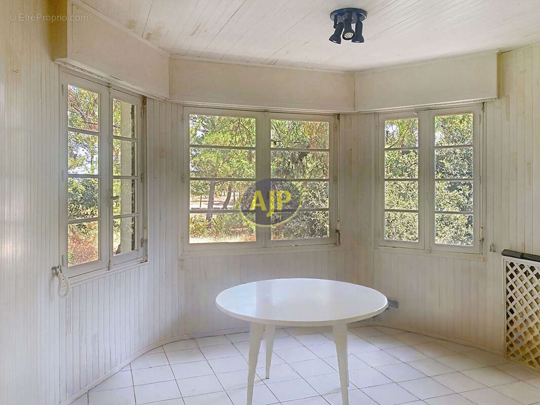 Maison en R + 1 Le Verdon/Mer 8 pièces 180 m2 - photo 3