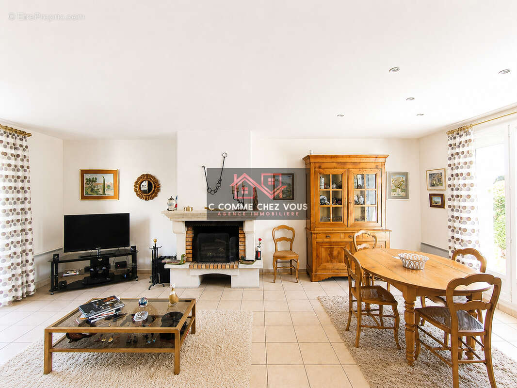 Maison à OZOIR-LA-FERRIERE