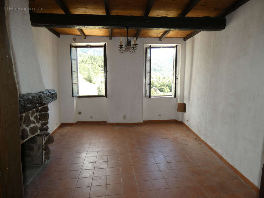 Maison à CLAMENSANE