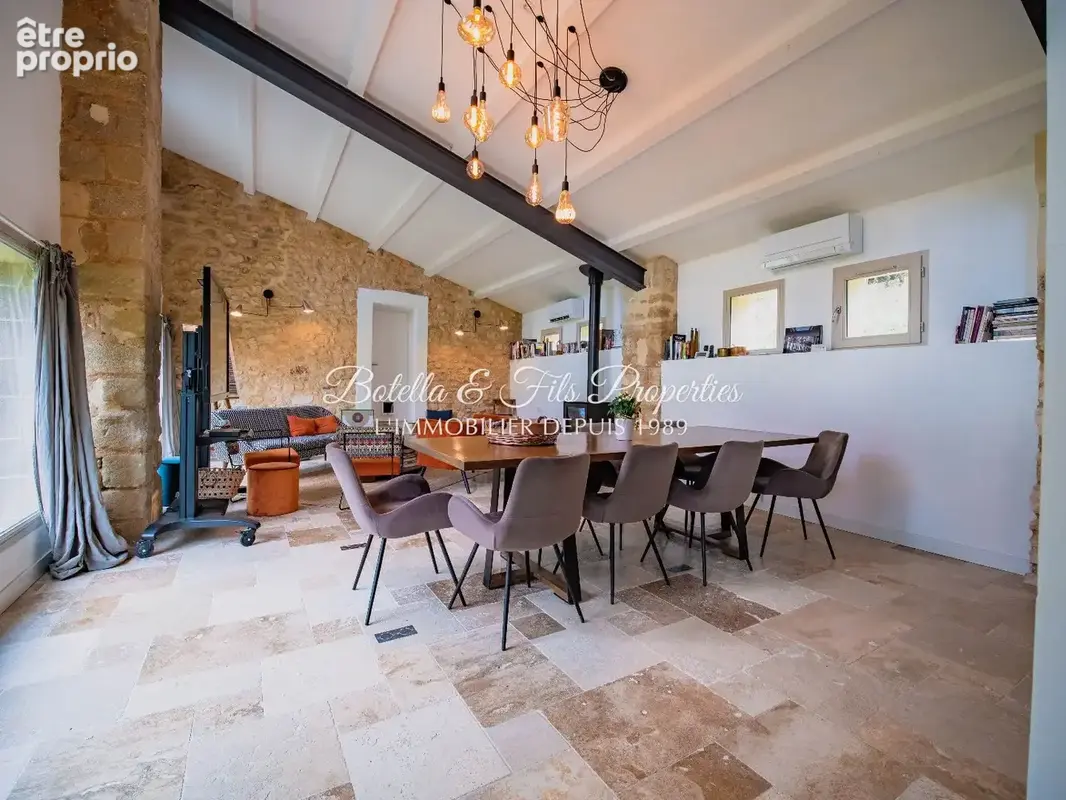 Maison 32 pièces 1 600 m² à vendre à Uzes (30700) - photo 6