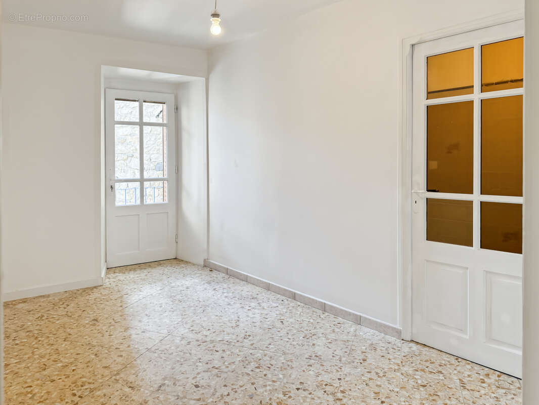 Maison à ANTRAIGUES-SUR-VOLANE
