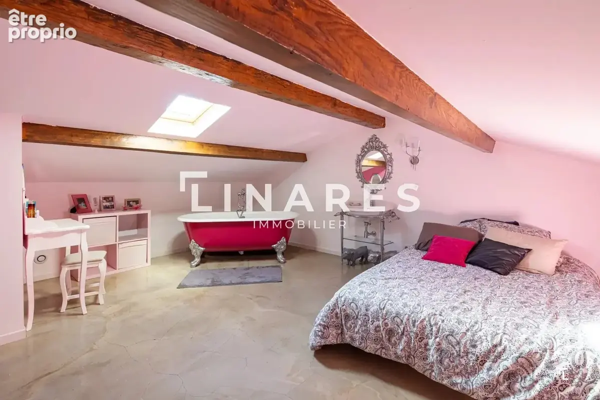 L'AGREABLE -  Villla T7 de 250m² - Piscine - Cuisine d'été - Parking - Parcelle 492m² - 13013 SAINT MITRE - photo 13