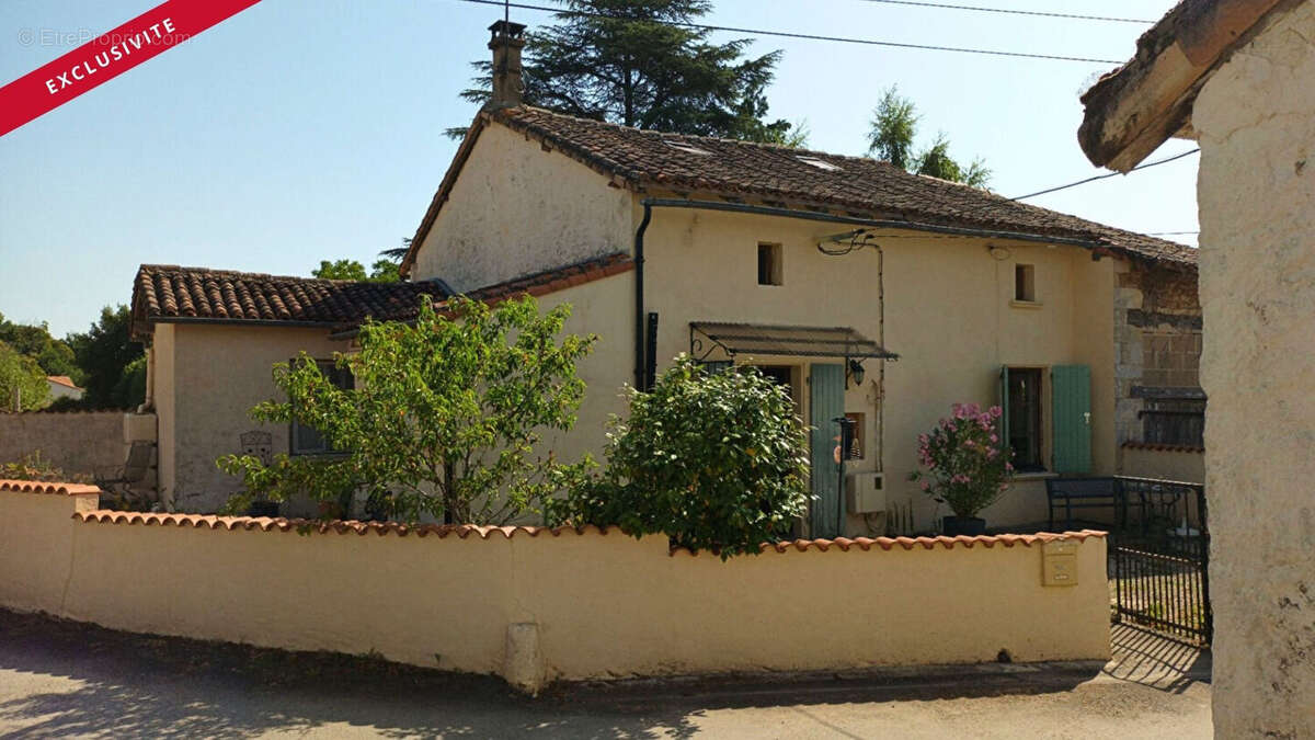 Maison à SAVIGNE
