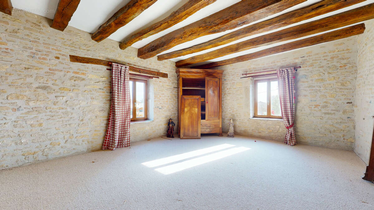 Maison à LE DESCHAUX