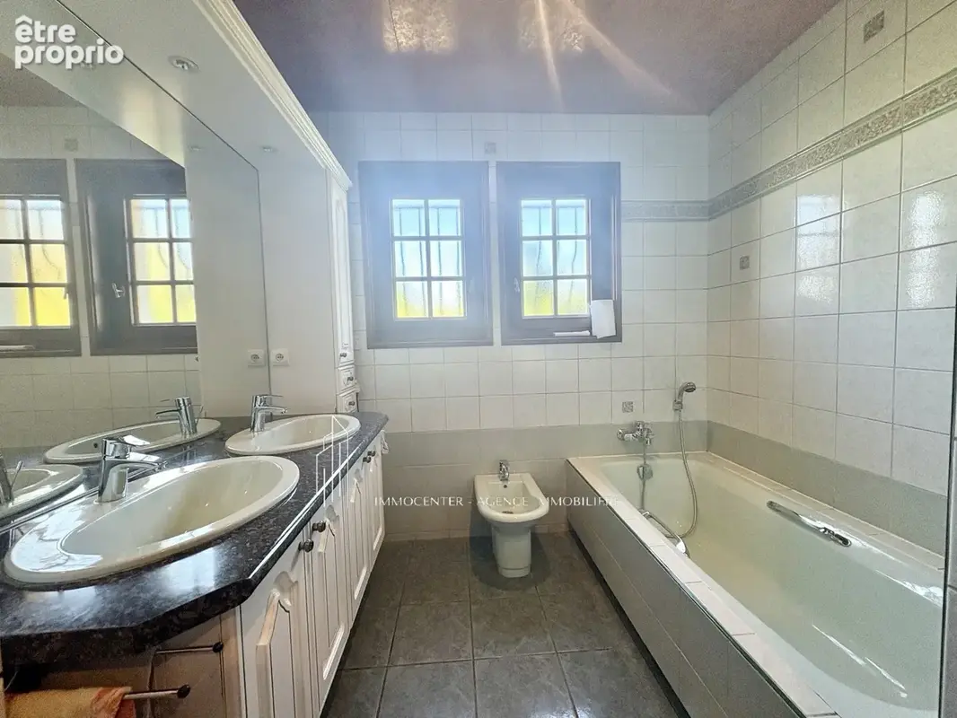 Villa 201 m2 Anneyron  - Immocenter Chanas - photo 9