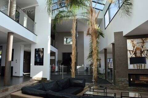 Maison à LA CADIERE-D'AZUR