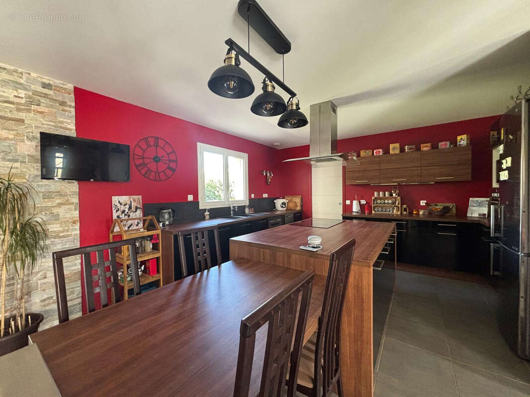 Maison à LE PERRAY-EN-YVELINES