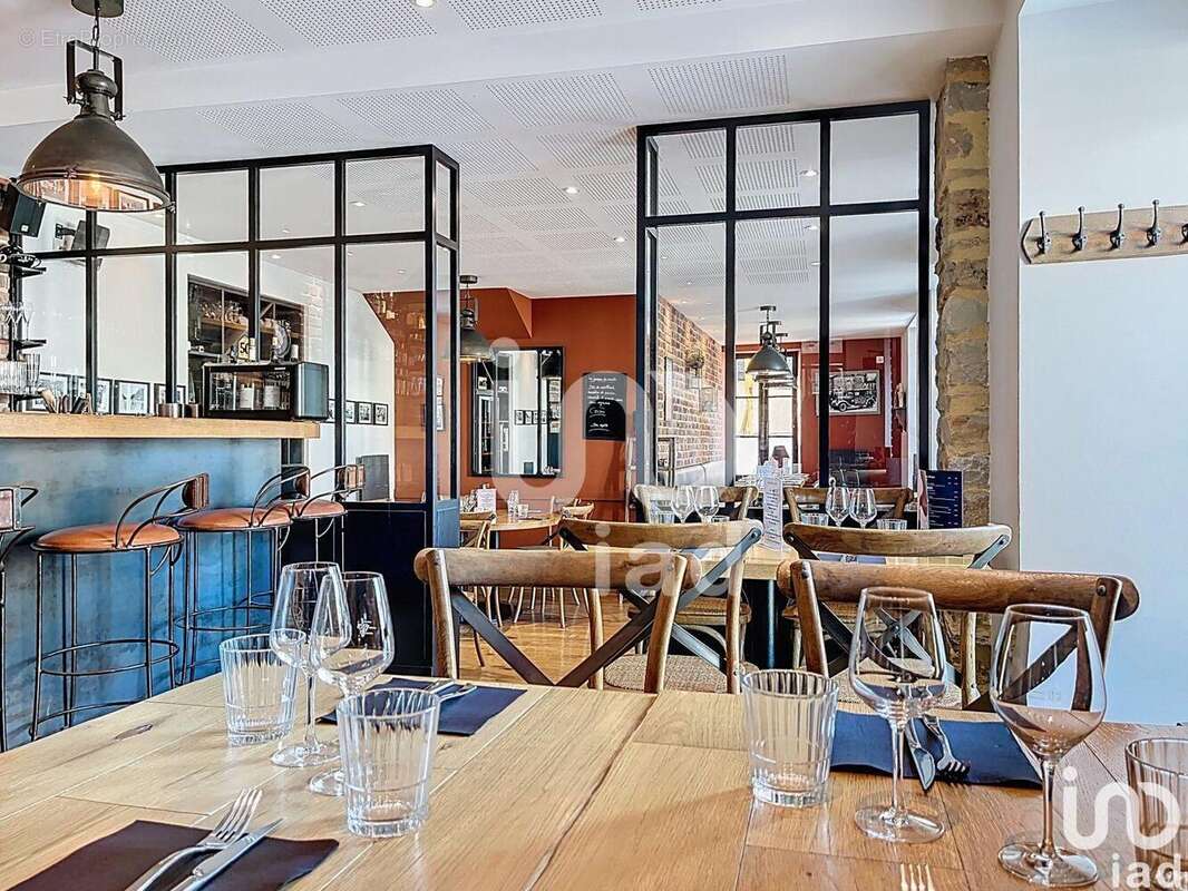 Photo 2 - Commerce à VITRE