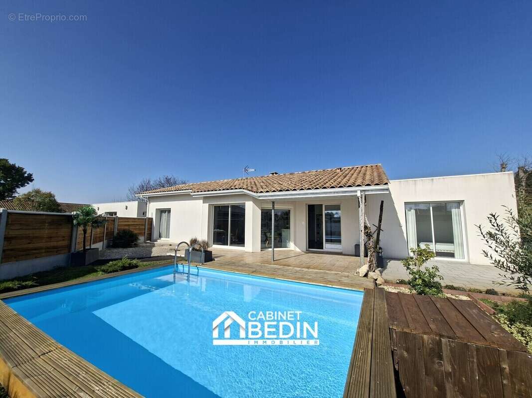 Maison 170 m² à Ares  - photo 2