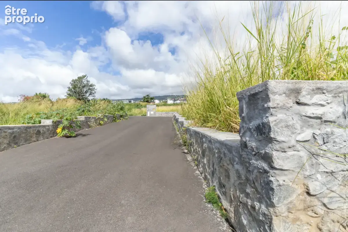 A vendre - Parcelle viabilisée de 392m2 dans le lotissement Le Hameau à Beauséjour - photo 4