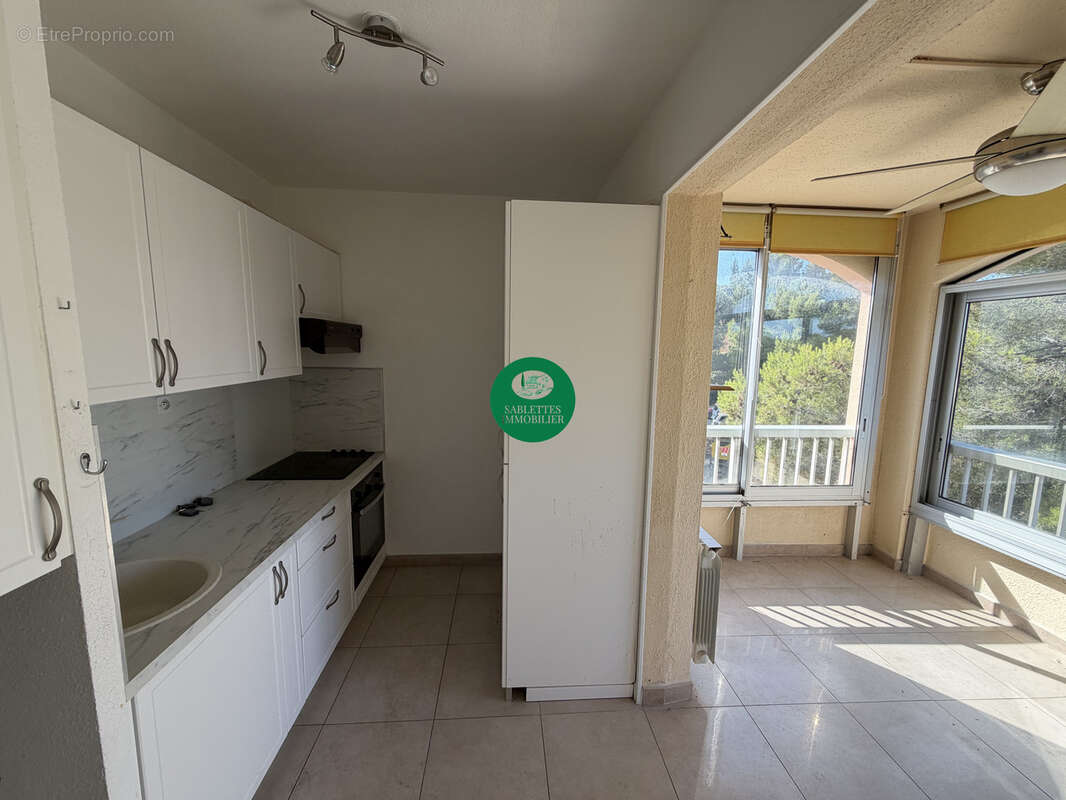 Appartement T3 à vendre Quartier Pin Rolland   Saint-Mandrier-sur-Mer (83) - photo 5