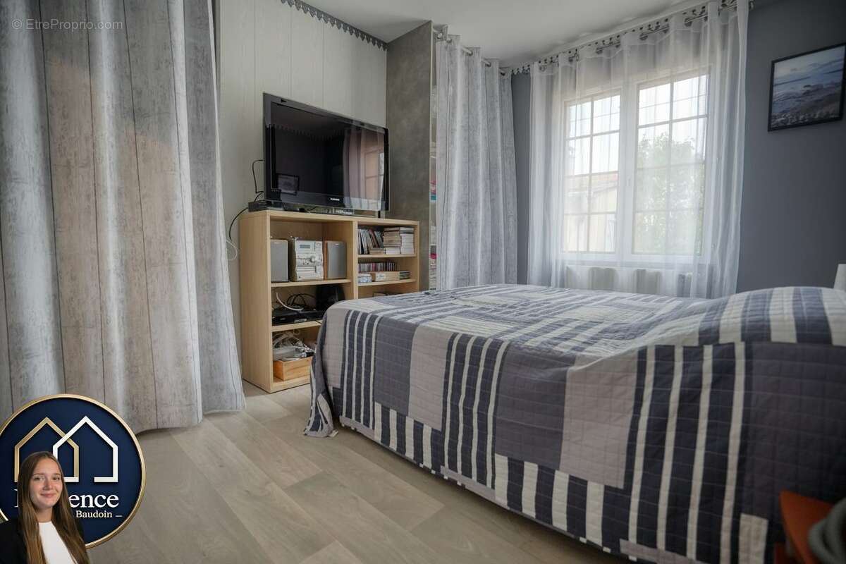 Maison 141 m² à Tremblay-Les-Villages  - photo 8