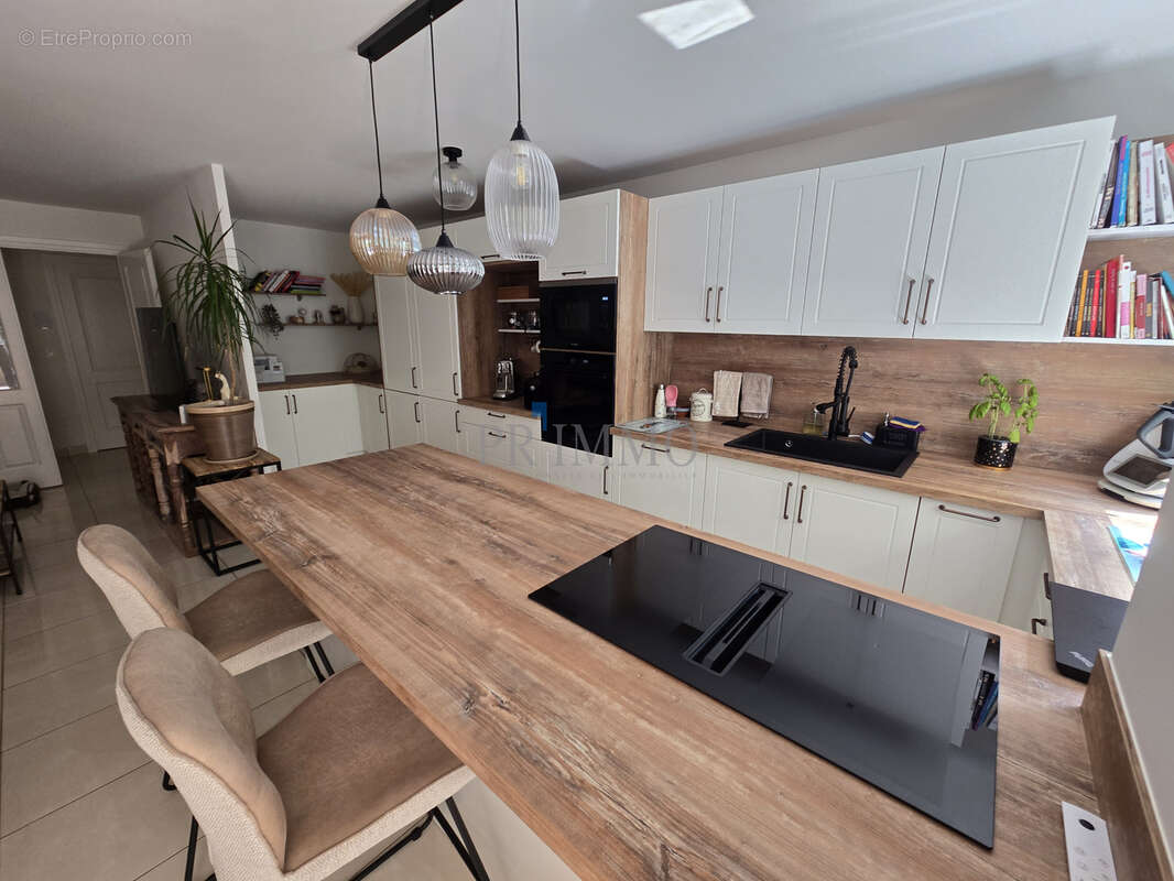 St raphael - t3 75m2 rdjardin + garage - photo 2