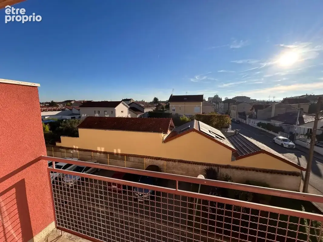 Appartement 3 pièces 52 m² à vendre à Roanne (42300) - photo 4