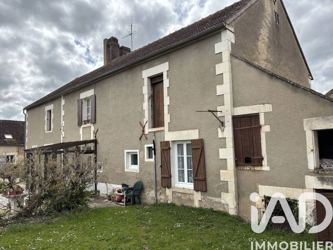 Photo 1 - Maison à CHEVANNES