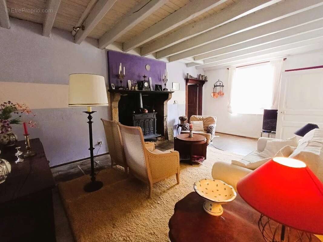 Maison à CHENERAILLES