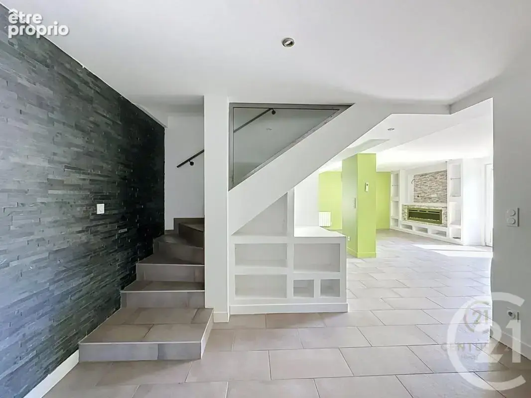 Maison 7 pièces 152 m² à vendre à Grigny (69520) - photo 3