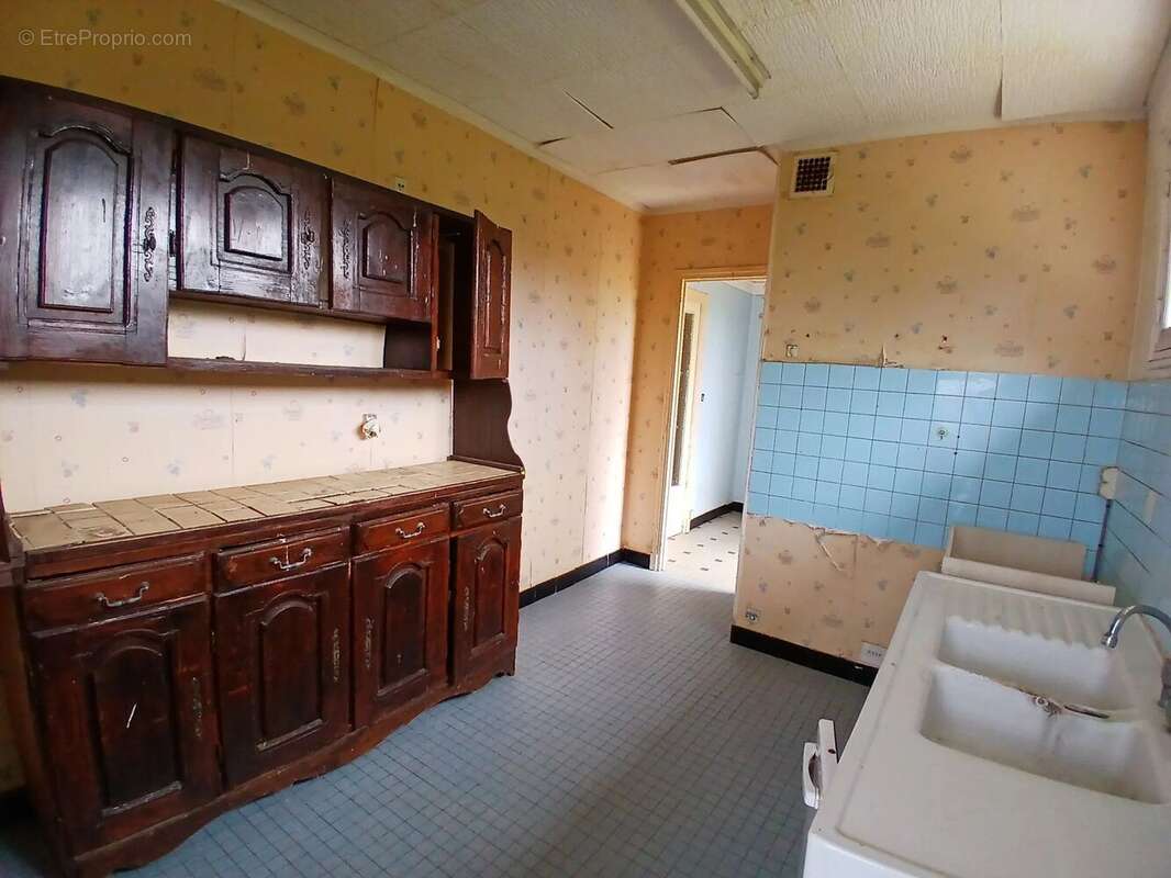 Maison à CERCY-LA-TOUR