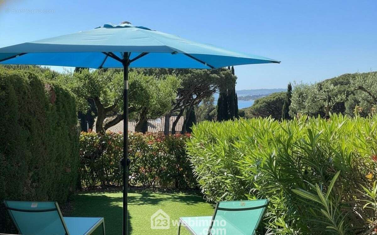 Jardin privatif de 30 m² au calme, à l?abri des regards. - Appartement à SAINTE-MAXIME