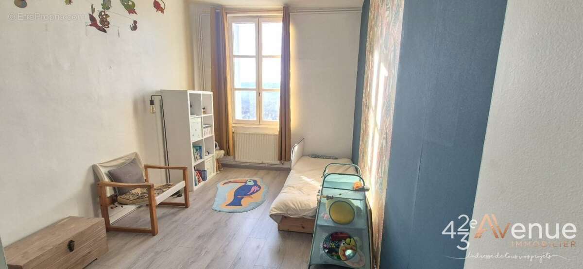 Appartement à SAINT-ETIENNE