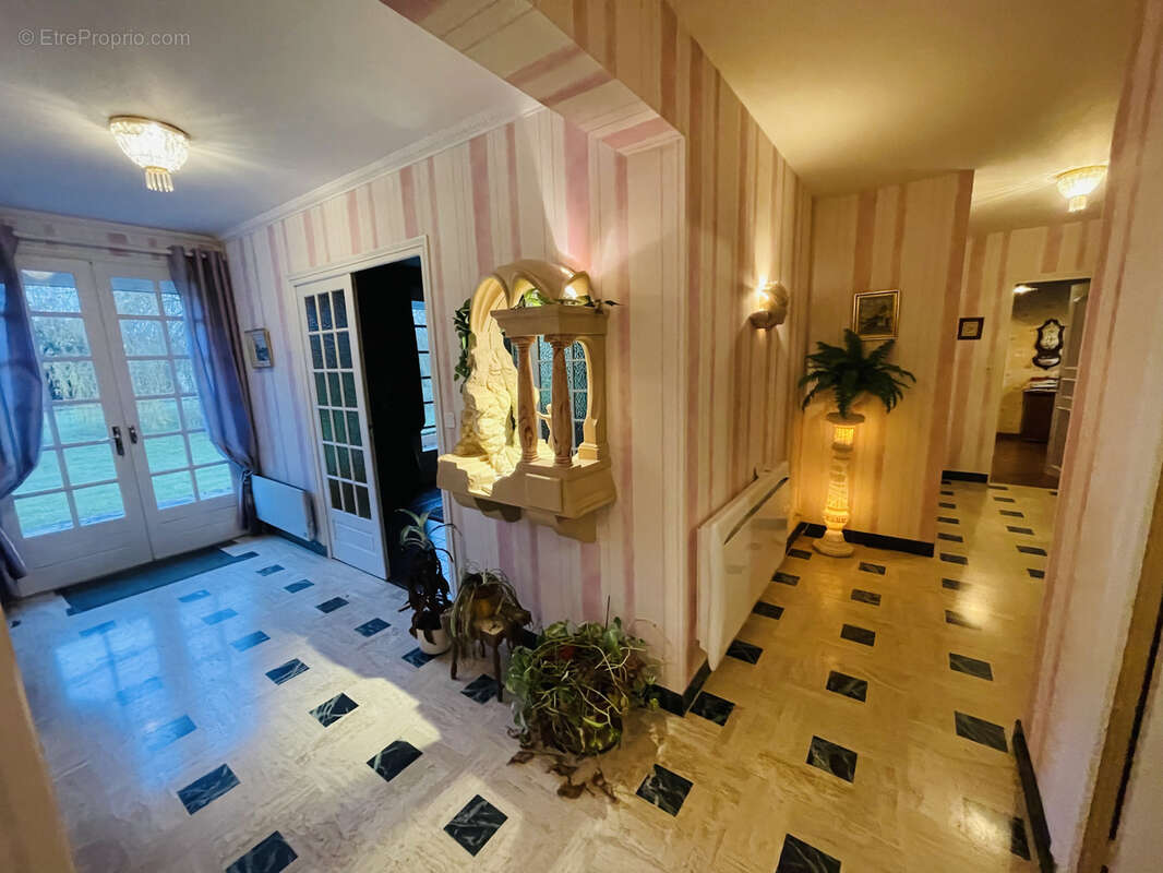 Maison à LA VILLEDIEU-DU-CLAIN