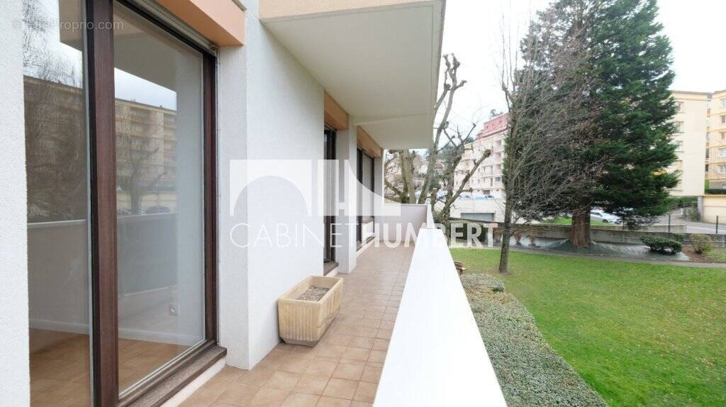 Appartement à SAINT-ETIENNE