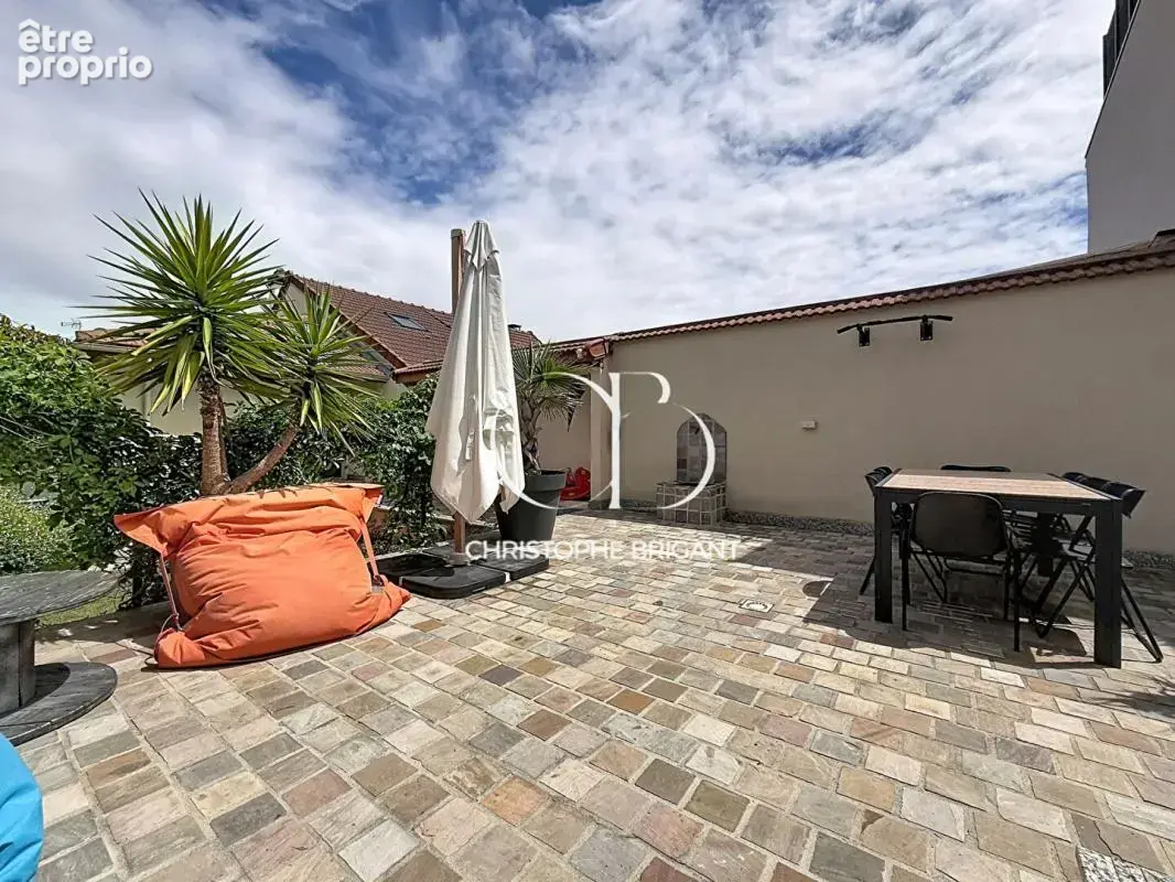 Maison d'exception, rénovée, sans vis-à-vis  de 6 pièces 128 m2 - photo 11