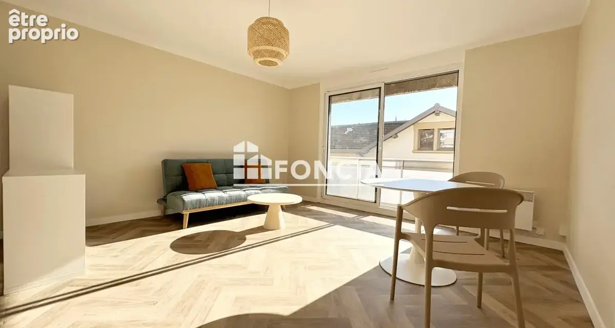 Rue H.GORJUS / Parc Poppy - Appartement entièrement rénové en DERNIER ETAGE avec BALCONopp - photo 3